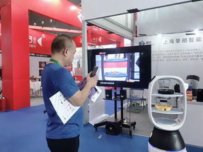 擎朗餐飲服務(wù)機(jī)器人亮相2019中國國際食品餐飲博覽會(huì)，引領(lǐng)餐飲網(wǎng)絡(luò)技術(shù)服務(wù)新潮流